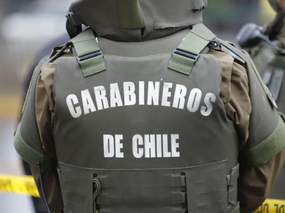 Hombre muere tras recibir cuatro disparos en una feria navideña en San Bernardo