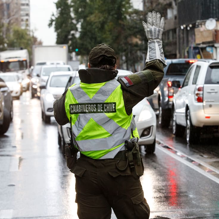 Restricción vehicular en Chile 2026: qué vehículos no pueden circular hoy viernes 15 de mayo en Santiago
