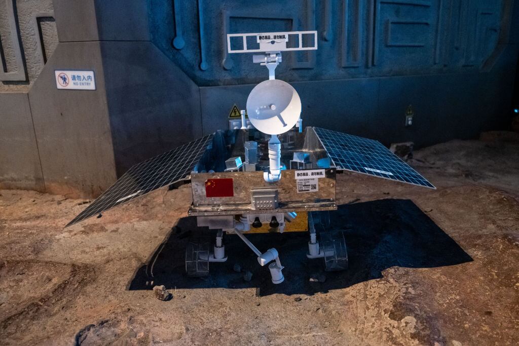 Una réplica de una sonda Chang'e en un evento en Guangzhou en China