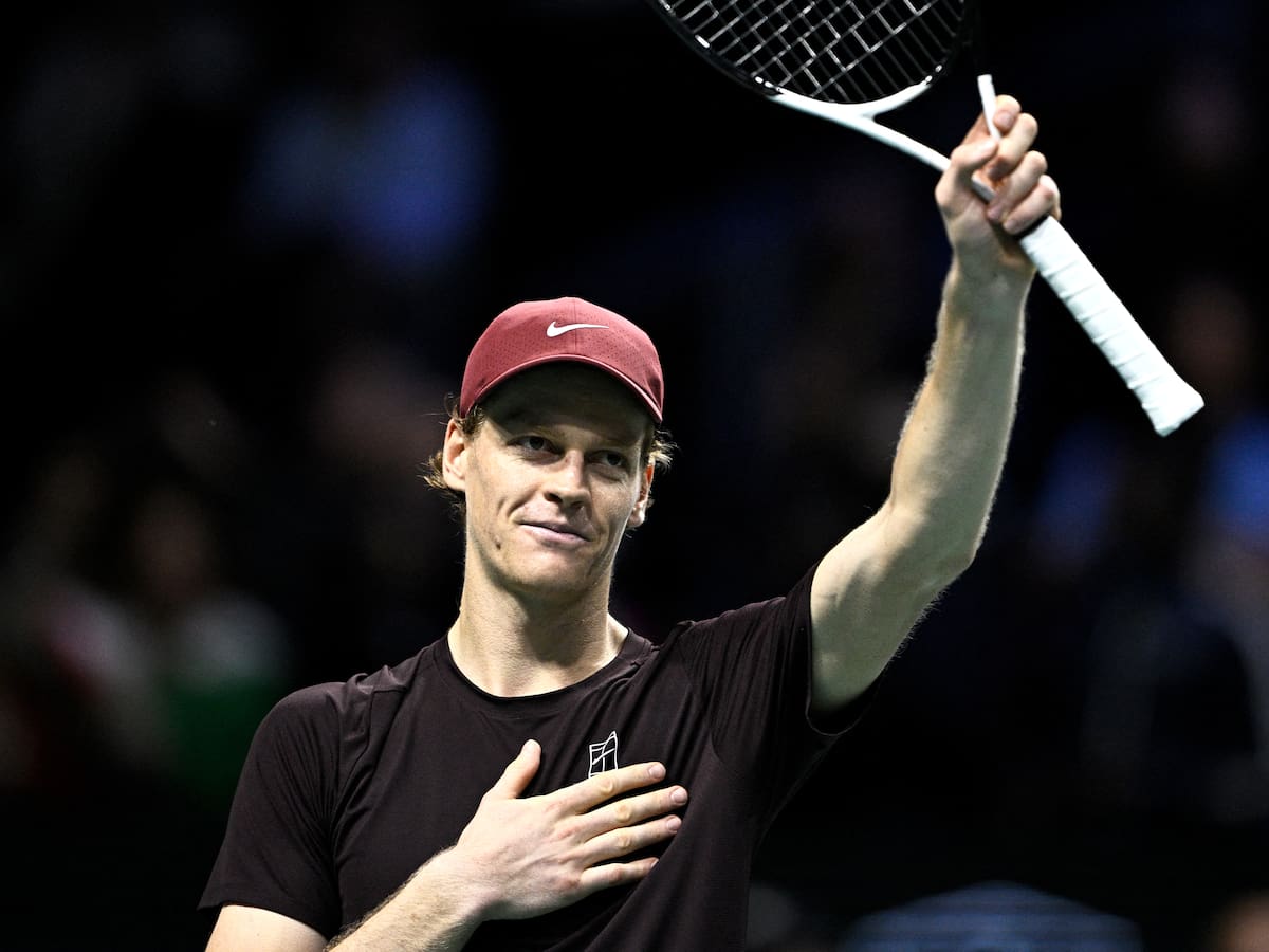 Jannik Sinner se consagra campeón del Masters 1000 de París y le arrebata el N°1 del mundo a Carlos Alcaraz