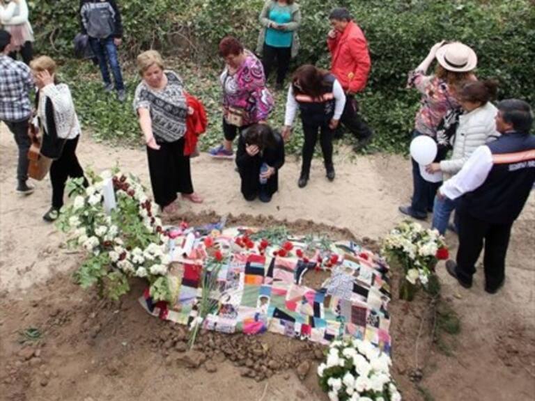 Por qué los restos de Nicanor Parra pudieron ser enterrados en su casa