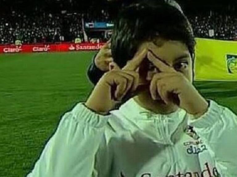 Una hazaña inolvidable: Así de grande está el «Niño Iluminatti» de la Copa América 2015