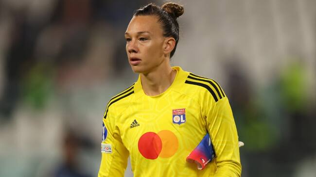 Sigue destacando: Christiane Endler es candidata para integrar el World 11 de FIFA y FIFPro