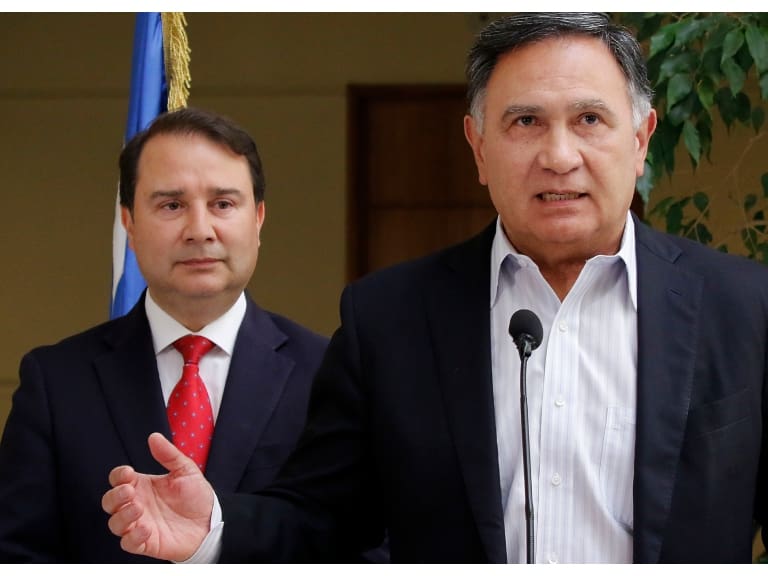 Diputados RN evalúan posible acusación constitucional contra Boric