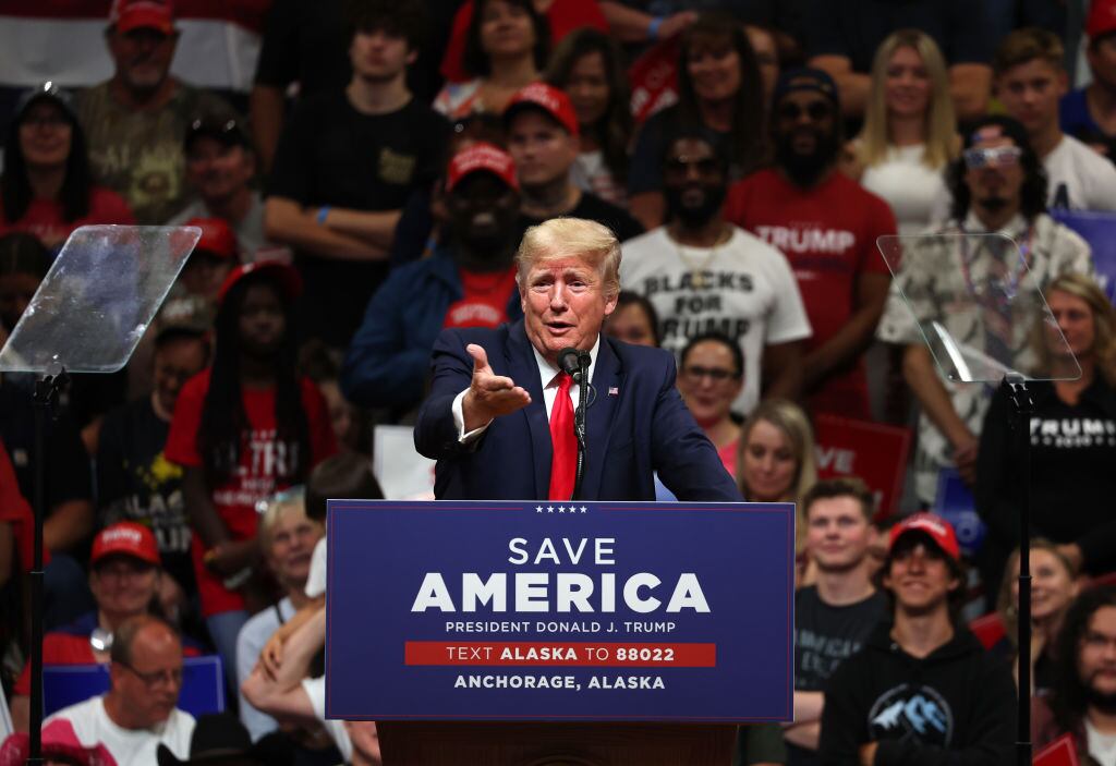 Donald Trump habla en la campaña del Partido Republicano en Alaska