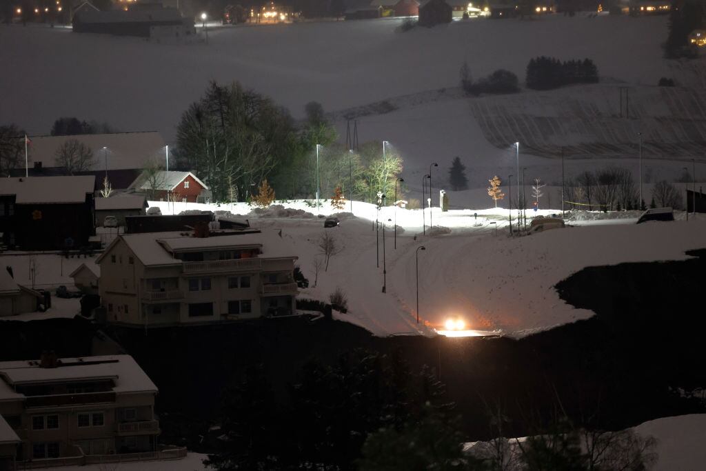 Un grave deslizamiento de tierra en una localidad de Noruega