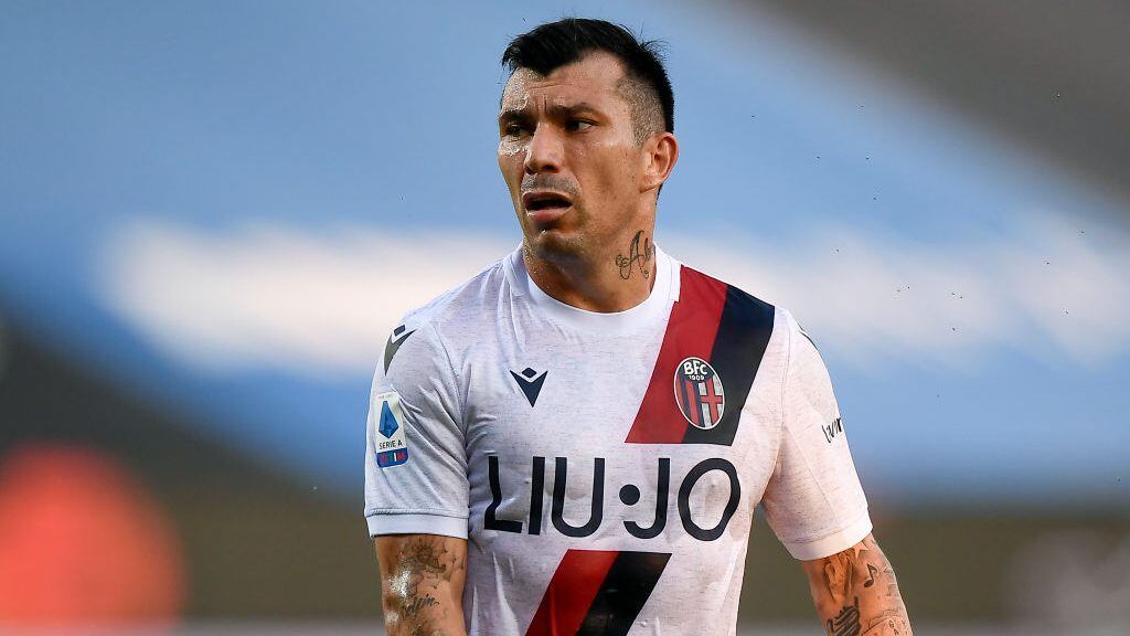 GEWISS STADIUM, BERGAMO, ITALY - 2020/07/21: Gary Medel of Bologna FC looks on during the Serie A football match between Atalanta BC and Bologna FC. Atalanta BC won 1-0 over Bologna FC. (Photo by Nicolò Campo/LightRocket via Getty Images)