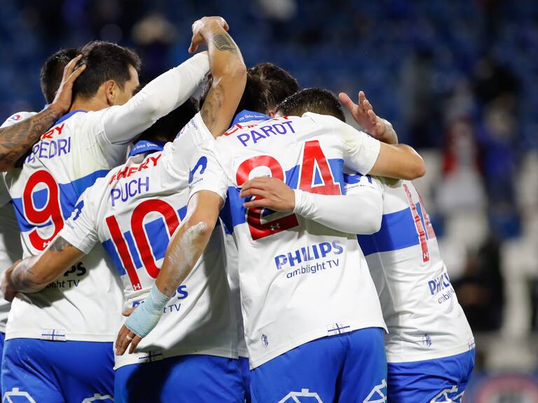 Universidad Católica se reencontró con los triunfos ante el Audax Italiano y estrechó la diferencia en la cima del Torneo Nacional