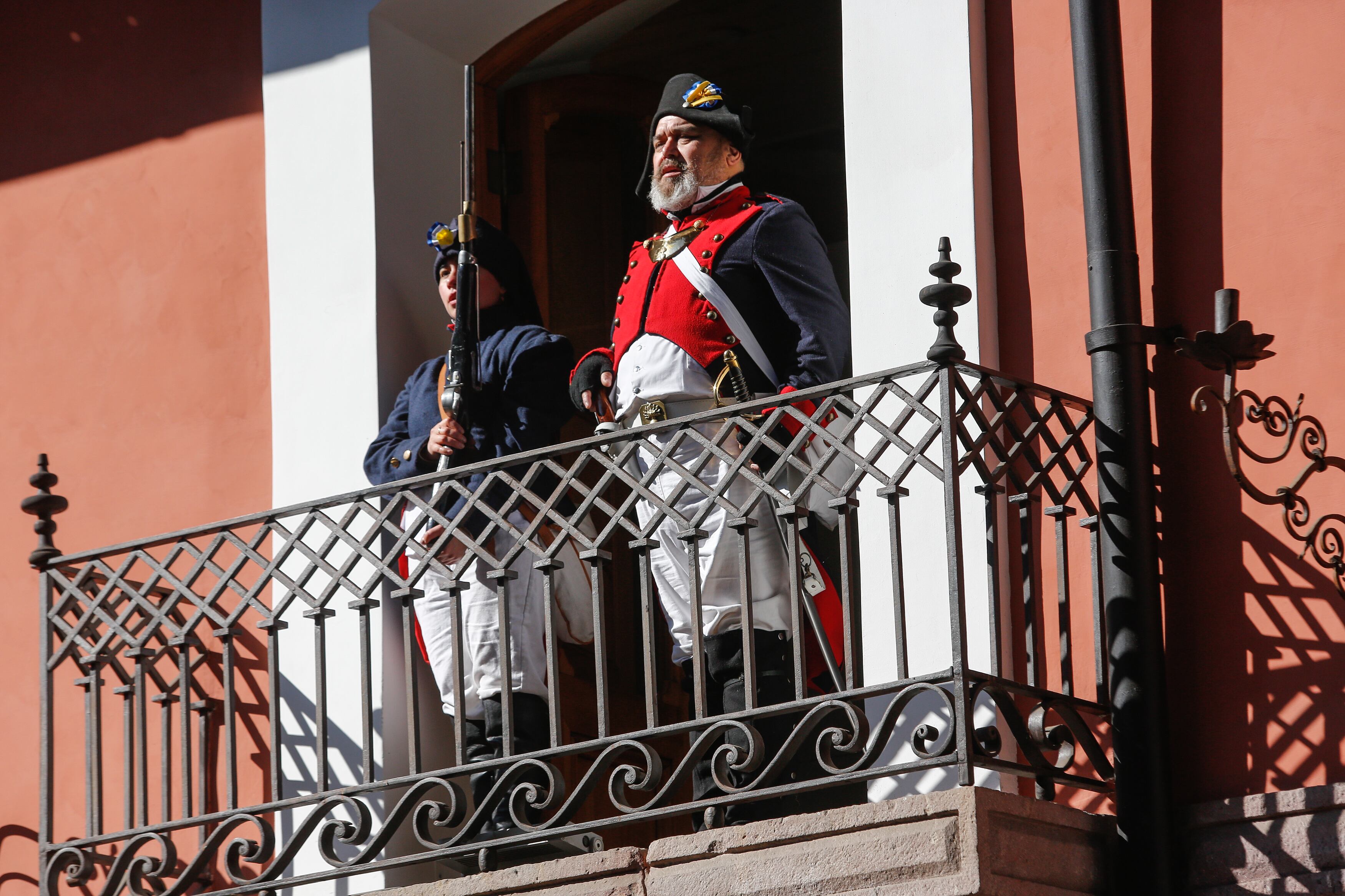 31 DE AGOSTO DE 2024 / SANTIAGOLuego de 14 años cerrado, el gobernador de Santiago, Claudio Orrego, la alcaldesa de Santiago, Irací Hassler y el embajador de Brasil en Chile, Paulo Pacheco, reinauguran el Museo Casa Colorada. Junto al artista nacional Rodolfo Gutiérrez “Zerreitug”, quien realiza dioramas históricos tallados en madera, que se exhiben en museos de Chile y estaciones del metro de Santiago.
FOTO: DIEGO MARTIN/AGENCIAUNO