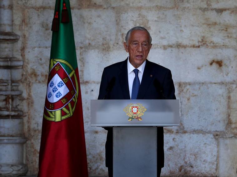 Presidente de Portugal dando un discurso