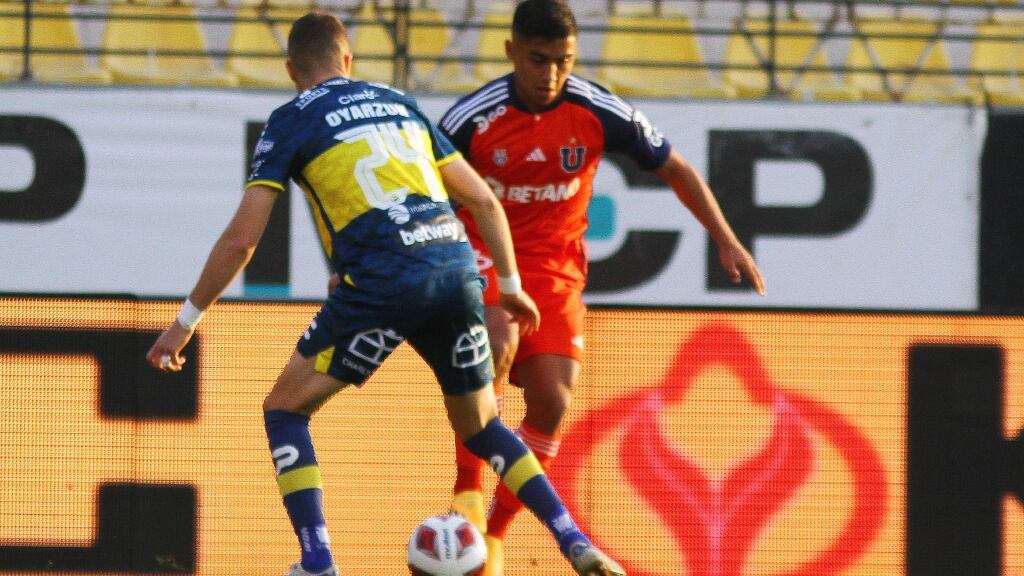 Seremi de Salud explica suspensión del partido entre la U de Chile y Everton: "Debían contar con baños químicos para los asistentes"