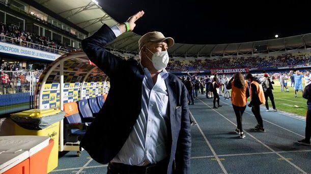 Juan Tagle y el mercado de pases de Universidad Católica: "Si sale Valber Huerta, que es posible, tendremos que buscar otro central"