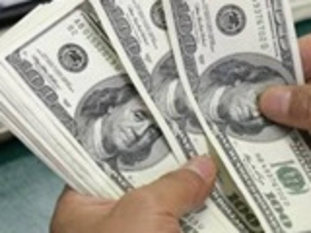 Sube el dólar y cotiza en su mayor nivel después de 13 años