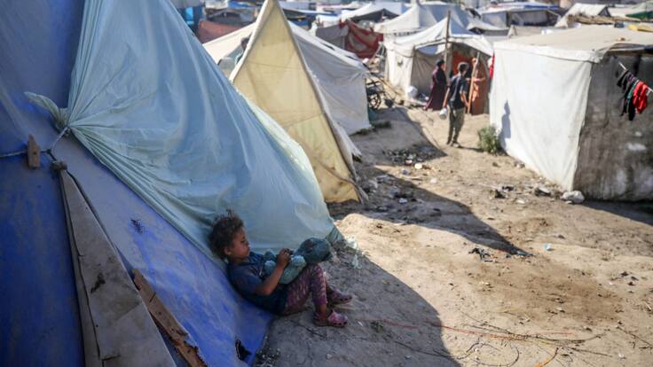 Ataques israelíes a campamento de desplazados deja nueve muertos en Gaza