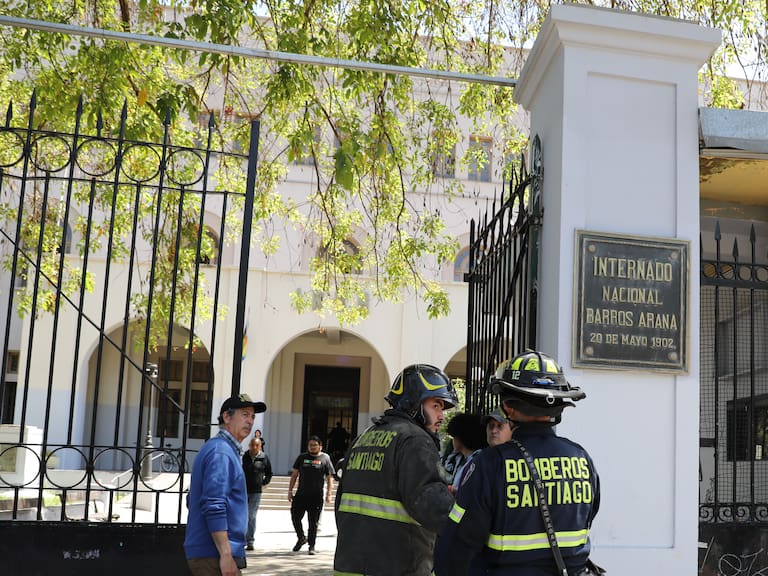 Imágenes muestran magnitud de explosión en el INBA que dejó a más de 20 estudiantes heridos tras manipular bomba molotov