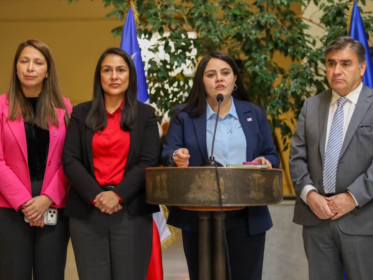 Diputados presentan proyectos para instaurar el Día Nacional de la Oración y otro de la Biblia