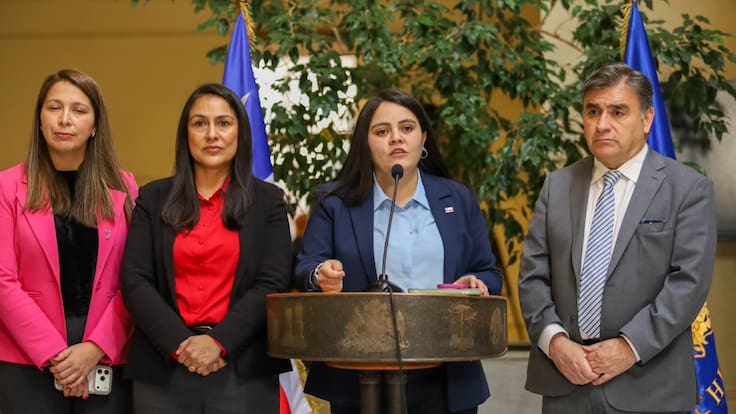 Diputados presentan proyectos para instaurar el Día Nacional de la Oración y otro de la Biblia