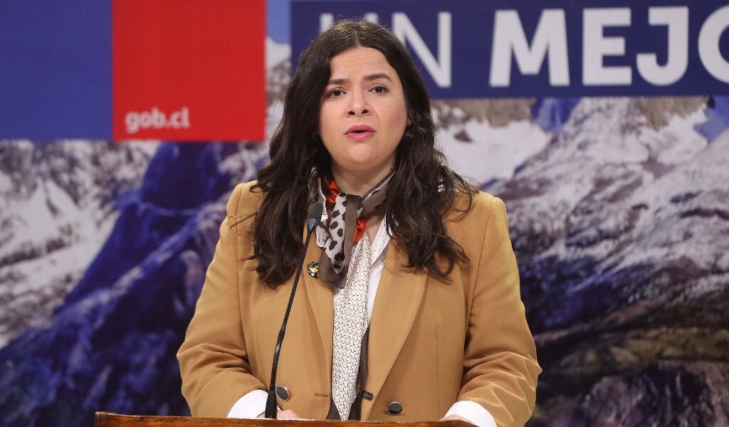 Ministra Orellana por Jordhy Thompson y alcalde de Renaico