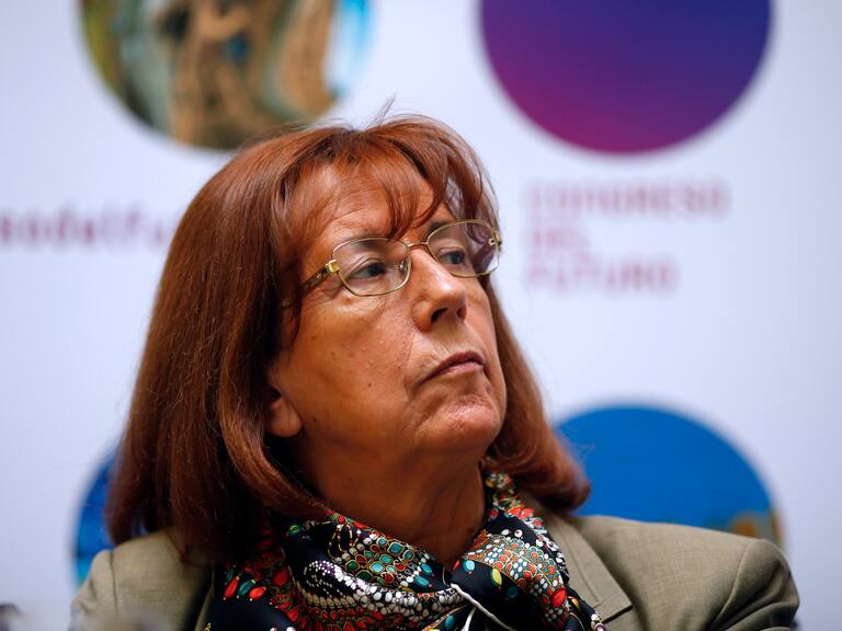 “Lejos de potenciar la ciencia, es todo lo contrario”: La dura crítica de María Teresa Ruiz al gobierno y a la “agenda” de la exministra Etcheverry