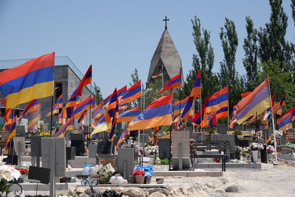 Tumbas de soldados armenios muertos en la zona de Nagorno Karabaj