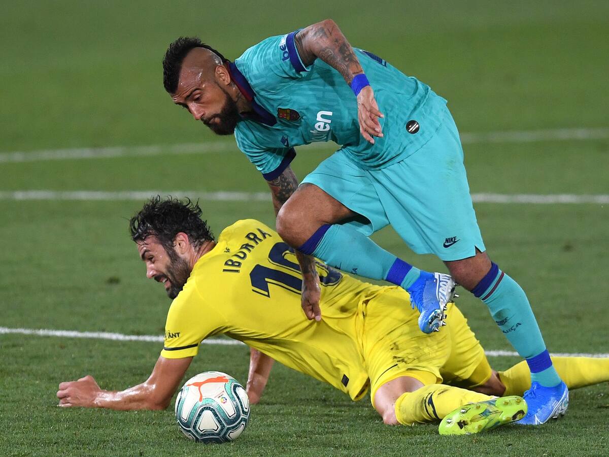 Barcelona con Arturo Vidal en cancha goleó a Villarreal y sigue en la lucha por la liga española