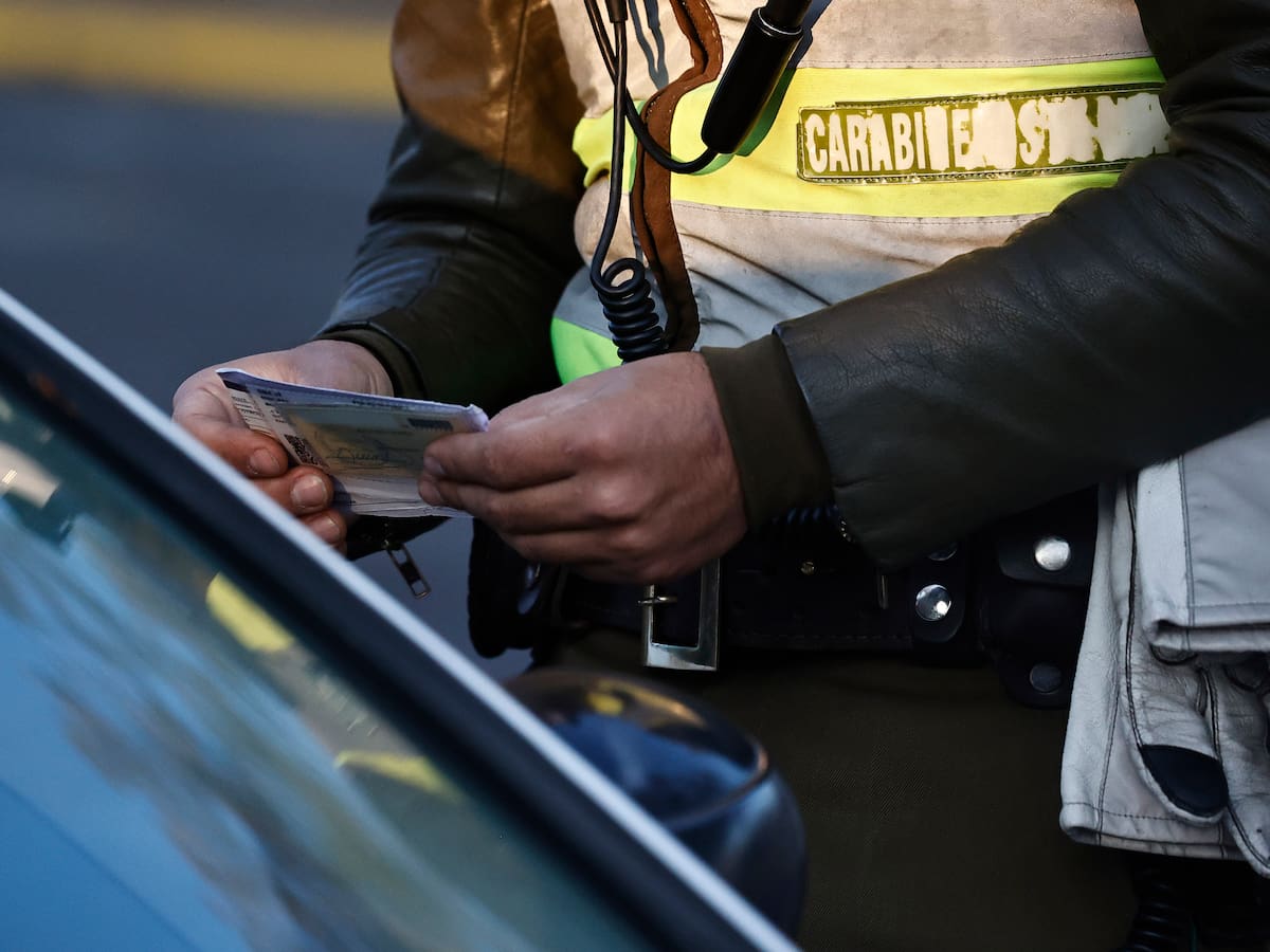 Les ofrecieron $36 mil: carabineros detuvieron a dos sujetos que intentaron sobornarlos en Pudahuel