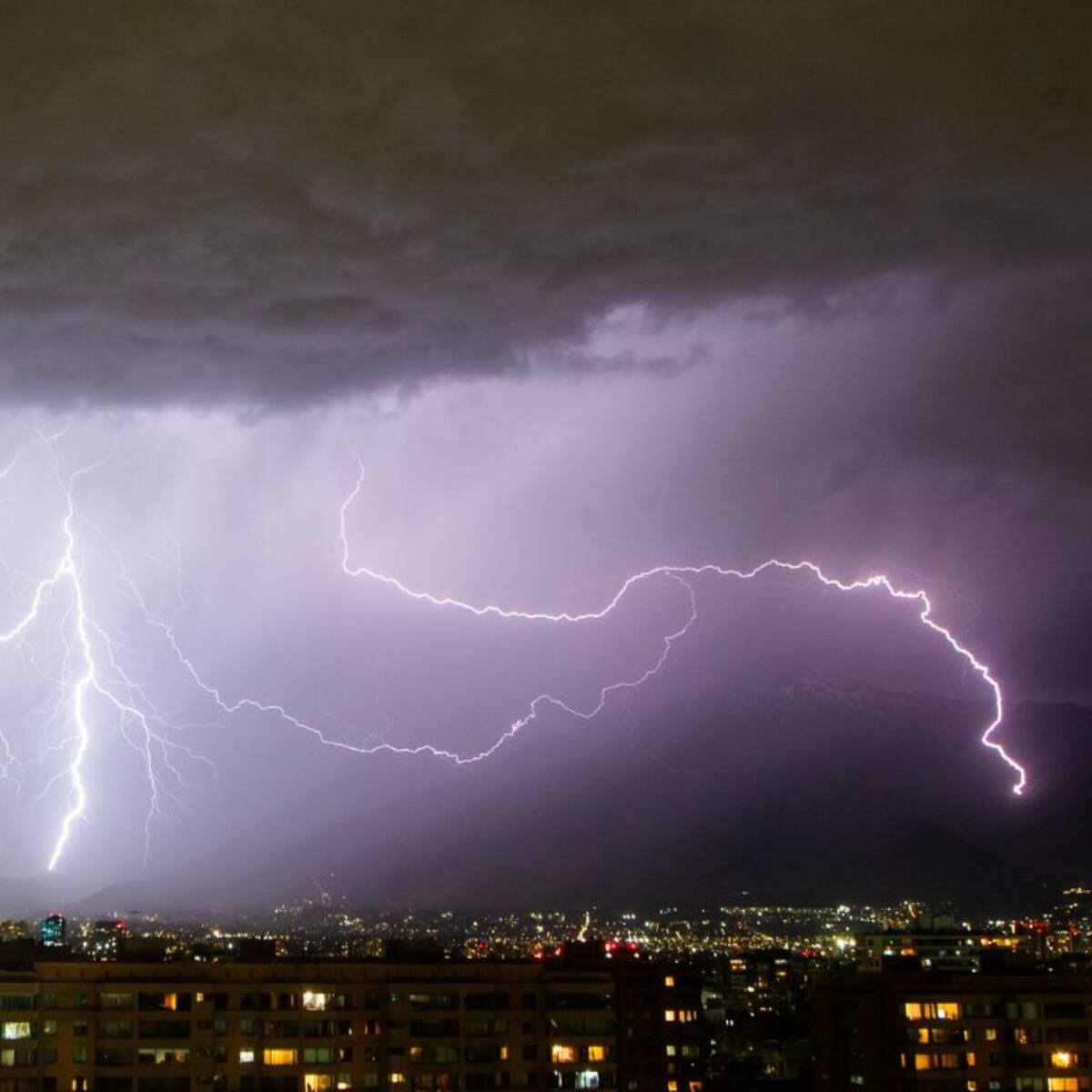 Alerta Temprana Preventiva en la Región Metropolitana por lluvia, viento y tormentas eléctricas