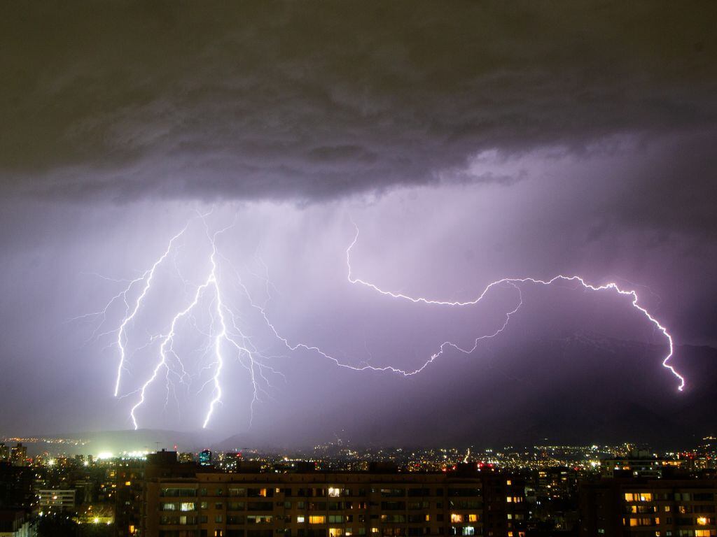 Alerta Temprana Preventiva en la Región Metropolitana por lluvia, viento y tormentas eléctricas