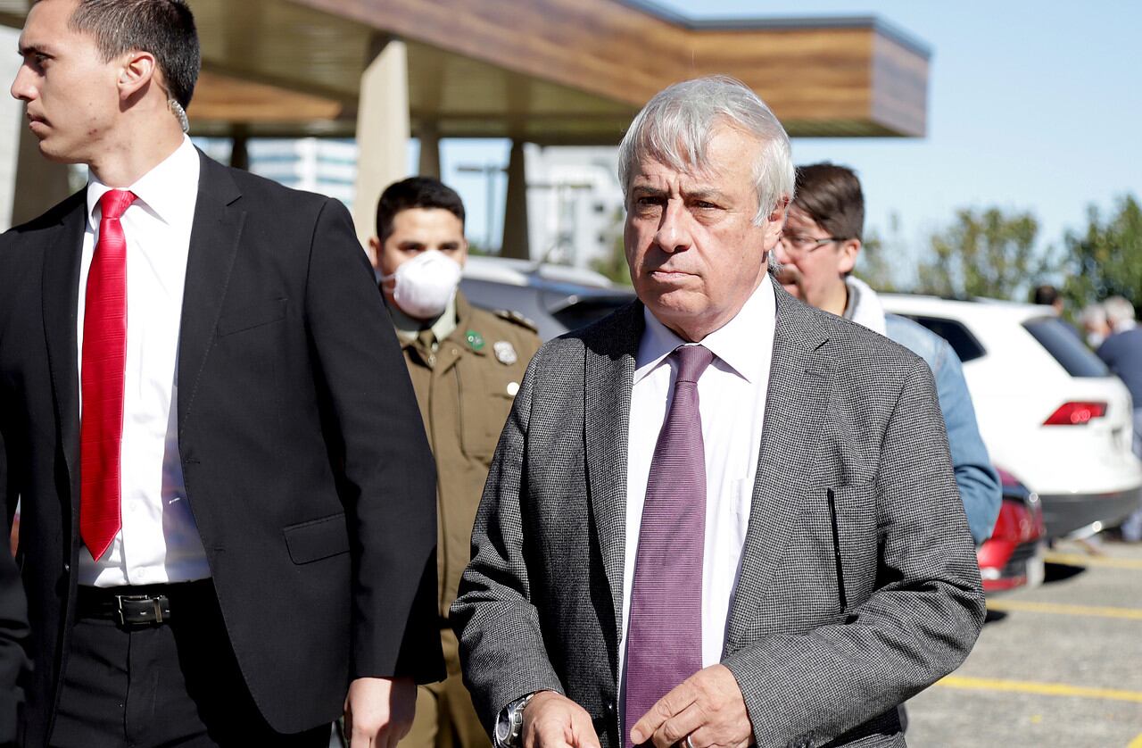El ministro de Salud, Jaime Mañalich, en Puerto Montt