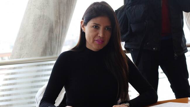 31 de Mayo del 2019/SANTIAGOLos municipios de Quilpue, Las Condes, Peñalolen, Antofagasta, Colina y Lo Barnechea, confeccionan la presentación del cuestionario que se aplicará en la próxima Consulta Ciudadana que busca recoger el sentir de sus comunidades frente a un consenso social para recomendar un “Horario Sugerido” en que los jóvenes puedan estar en la calle. La alcaldesa de Antofagasta, Karen Rojo.
FOTO: SEBASTIAN BELTRANGAETE/AGENCIAUNO