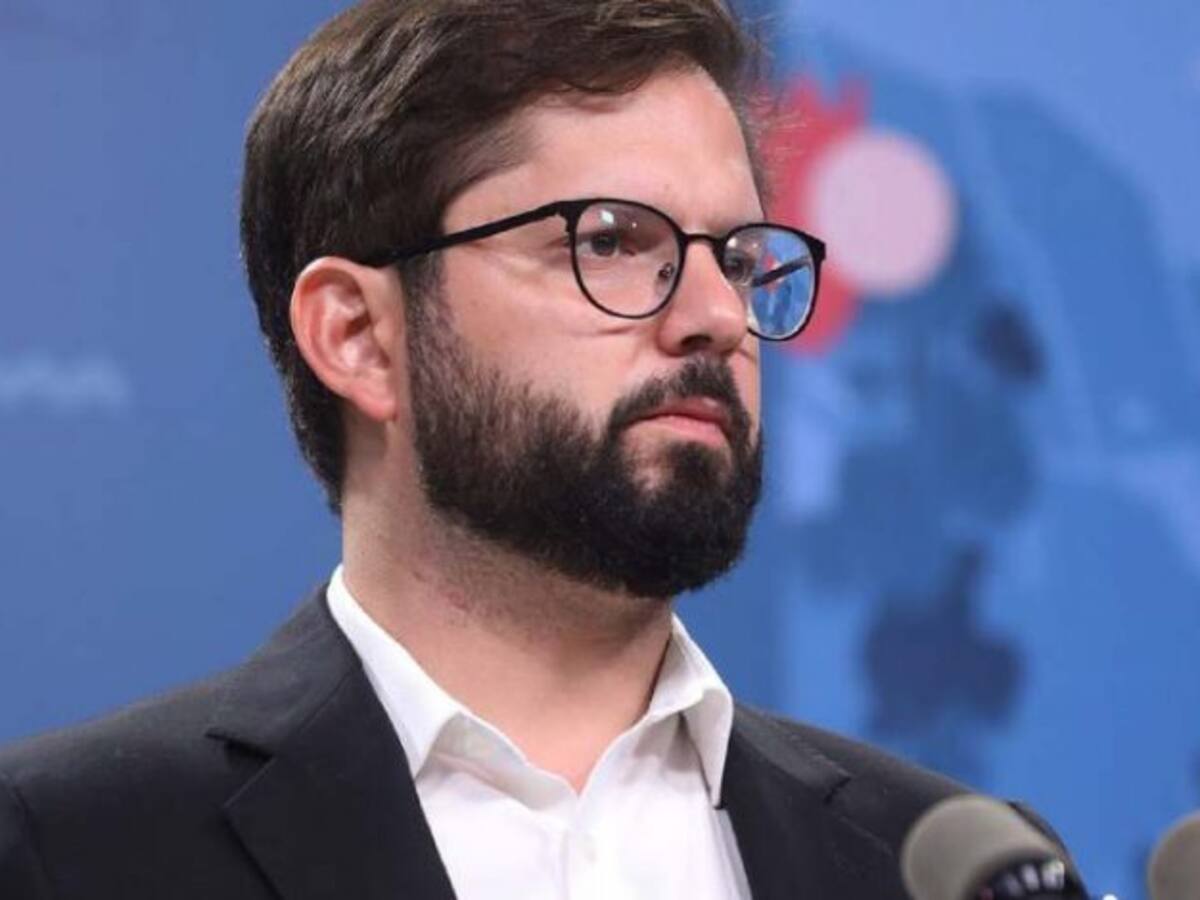 Presidente Boric tras críticas de Sebastián Piñera: «Me preocupa más la gente que el expresidente»