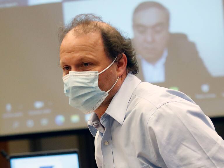 30 DE NOVIEMBRE DE 2021/VALPARAISOEl senador Alfonso de Urresti, durante la sesión de la Comisión Mixta del proyecto de cuarto retiro de fondos de pensiones.
FOTO: LEONARDO RUBILAR CHANDIA/AGENCIAUNO