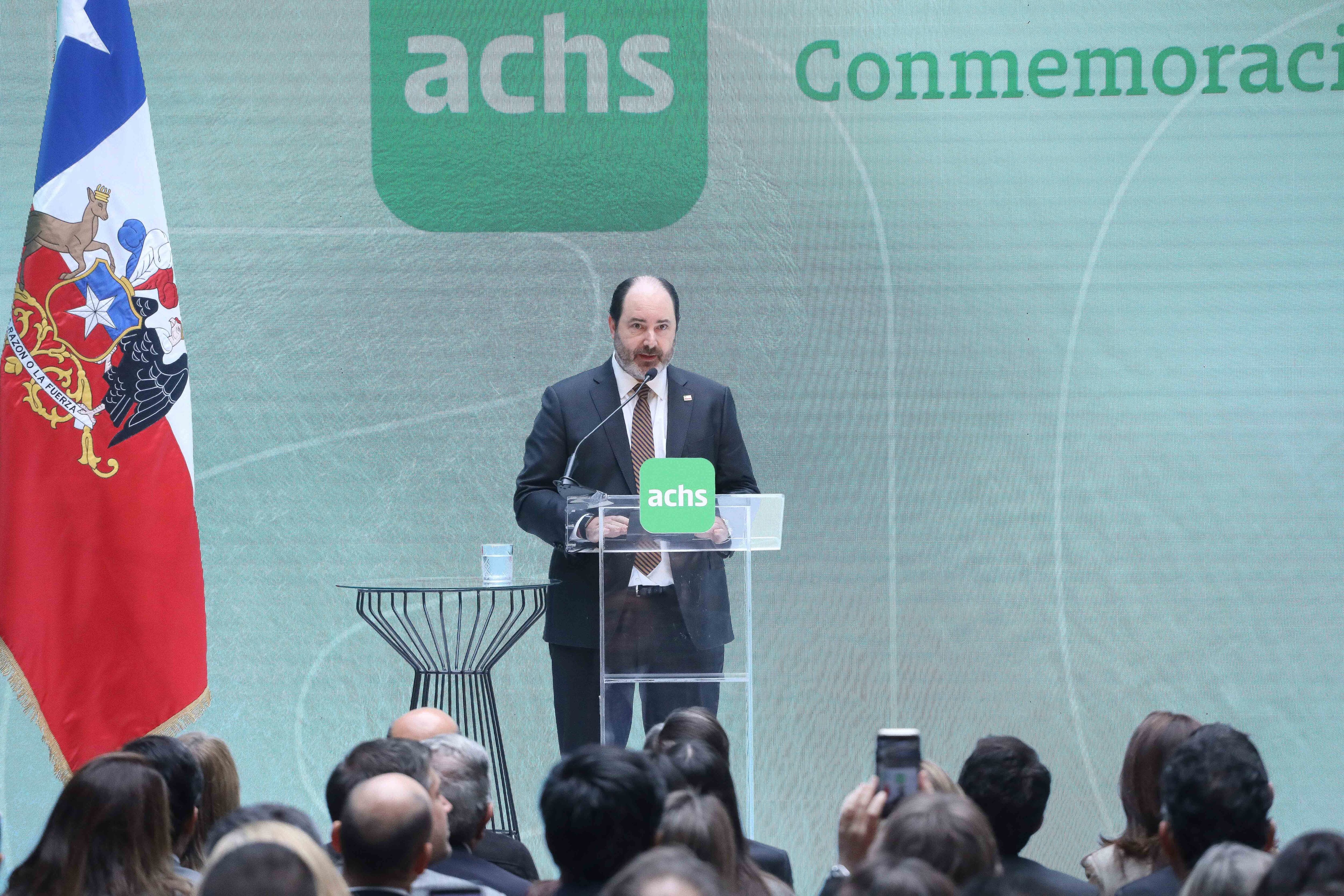 1 de mayo de 2026 / SANTIAGO
El Presidente José Antonio Kast, junto a la primera dama María Pía Adriasola, y el ministro de Trabajo, Tomás Rau, participa en conmemoración del 1 de mayo en el Hospital del Trabajador. En la imagen, Tomas Rau, Ministro del Trabajo y Previcion Social.
FOTO: SEBASTIAN BELTRAN GAETE / AGENCIAUNO