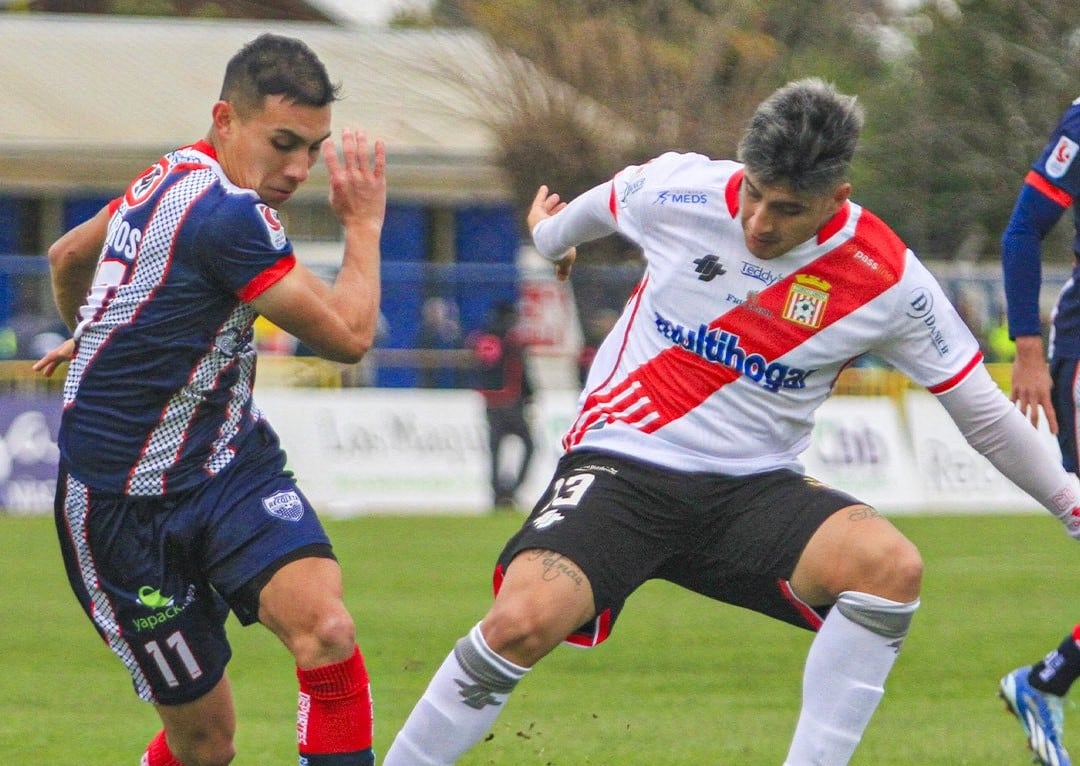 Curicó Unido rescató un pobre empate frente a Deportes Recoleta