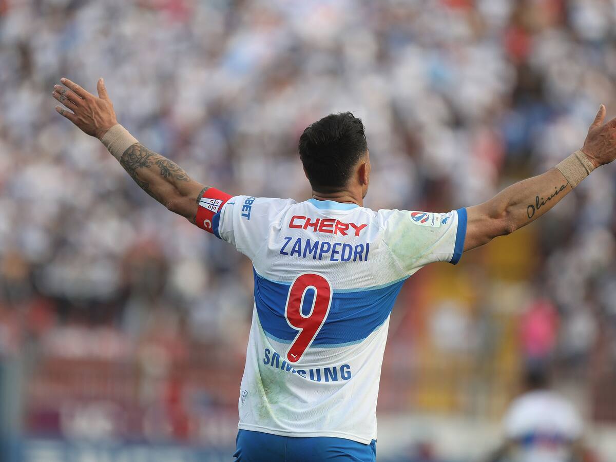 “No hay imposibles para el ‘Toro’”: El homenaje de Los Tenores a Fernando Zampedri, máximo goleador histórico de la UC