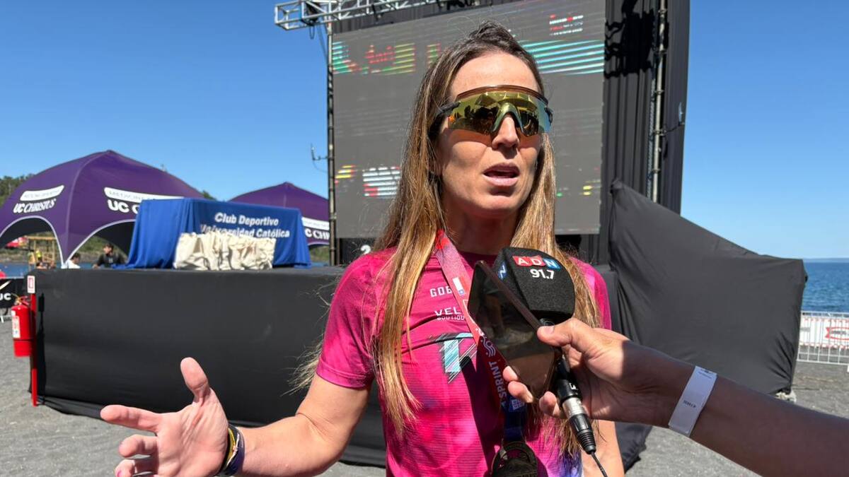 Histórica triatleta chilena entrena a 40 atletas y ganó la prueba Sprint del Ironman 70.3 de Pucón: “Quería darles un ejemplo”