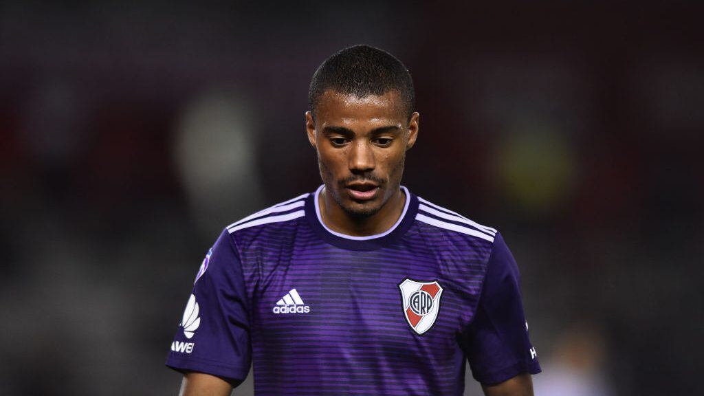 BUENOS AIRES, ARGENTINA - DECEMBER 02: Nicolas de la Cruz of River Plate looks on during a match between River Plate and Gimnasia y Esgrima La Plata as part of Superliga 2018/19 at Estadio Monumental Antonio Vespucio Liberti on December 02, 2018 in Buenos Aires, Argentina. (Photo by Amilcar Orfali/Getty Images)