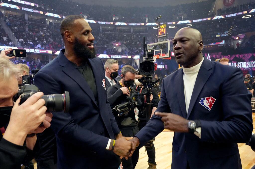 Saludo Michael Jordan y LeBron James - NBA All-Star Game 2022