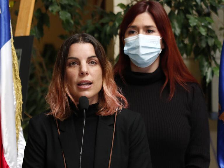 10 DE AGOSTO DE 2022/VALPARAISOLas diputadas Maite Orsini (i) y Catalina Pérez (d), ofrecen un punto de prensa en la Cámara de Diputados.
FOTO: LEONARDO RUBILAR CHANDIA/AGENCIAUNO