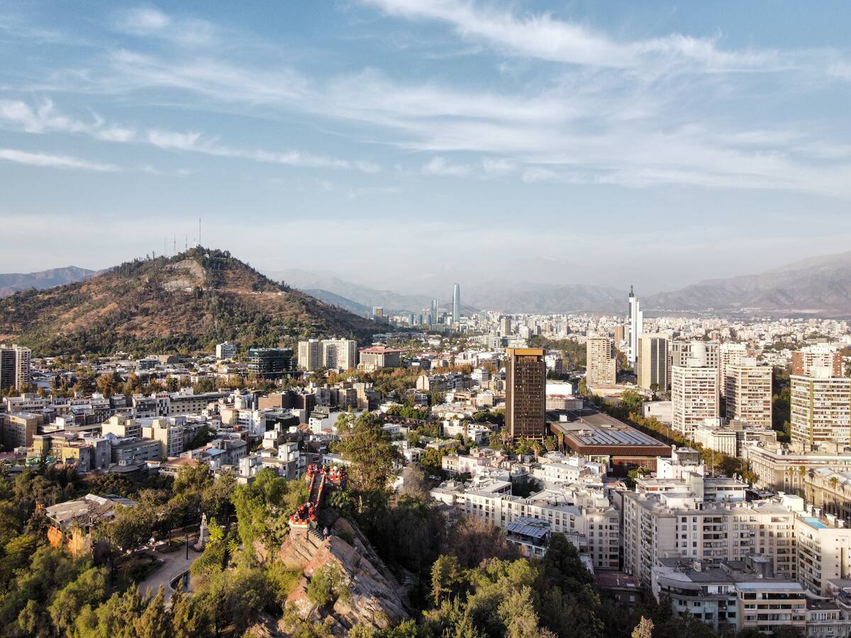“Piedra del tonto” en Santiago: qué es, dónde está ubicada y la historia de por qué se llama así