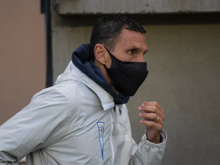 Gustavo Poyet y su mal momento en la UC: «El presidente nos dio el apoyo, pero no soy tonto»