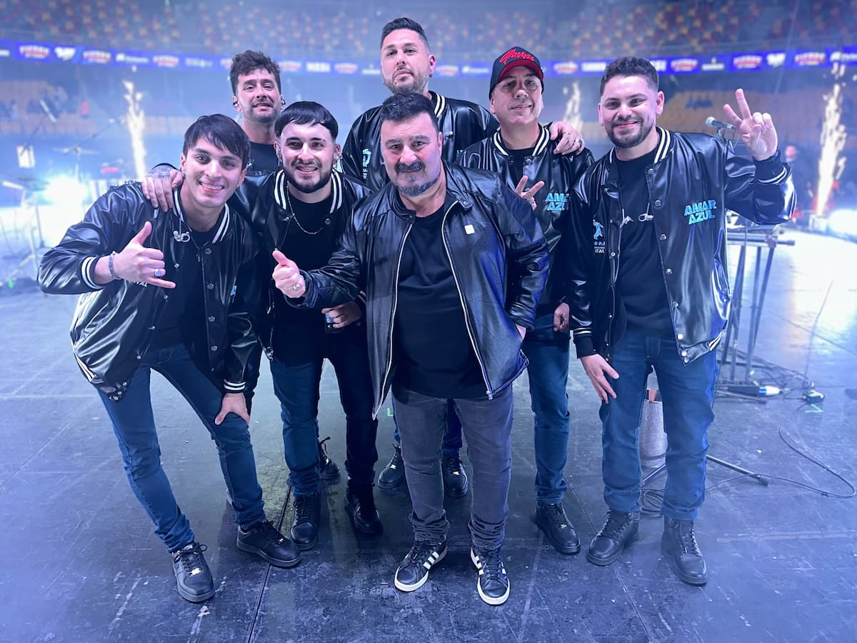 Amar Azul será chileno: integrantes de la exitosa banda de cumbias están tramitando su nacionalidad