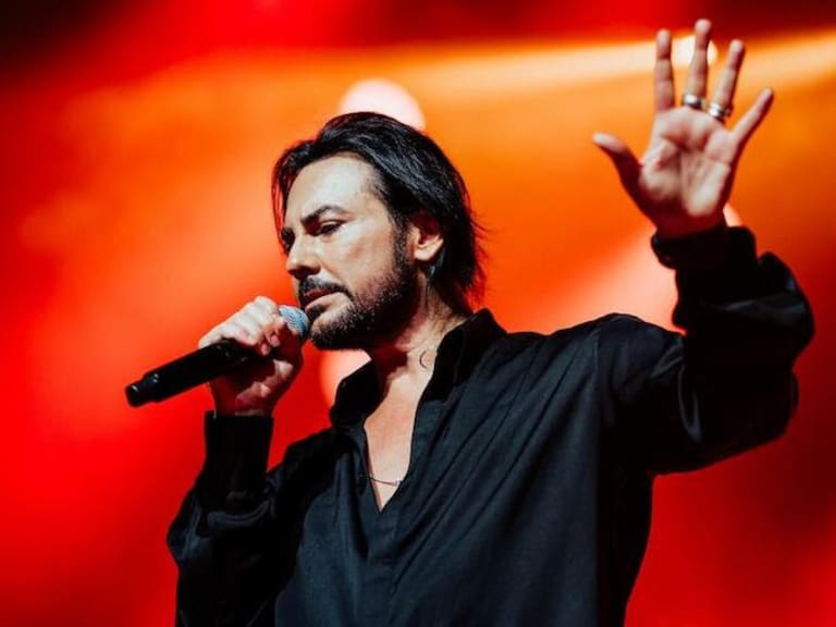 Beto Cuevas Instagram