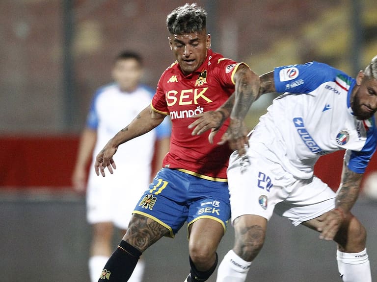 Una opción menos para la U: Unión Española hace oficial la compra del pase de Ariel Uribe