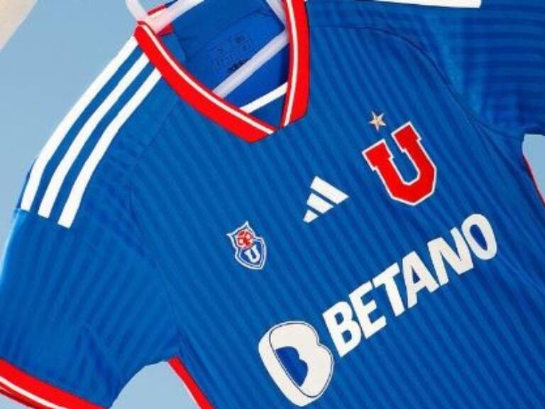 Vuelve el rojo: filtran la que sería la nueva camiseta de la U para el 2023