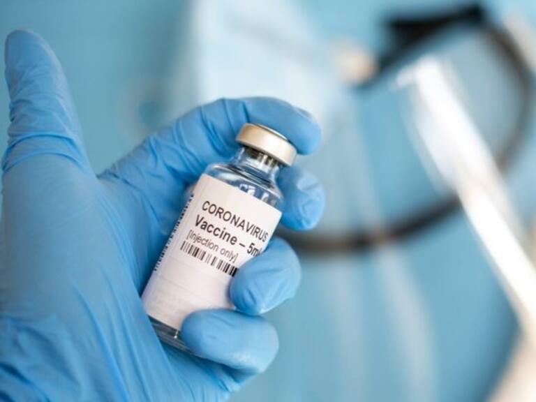 Universidad de Oxford incluirá a niños y adultos mayores en segunda etapa de ensayos clínicos de vacuna contra el Covid-19