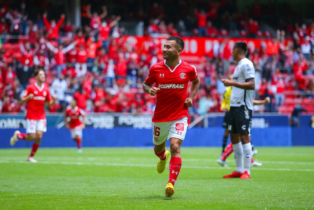 Jean Meneses anota para la victoria del Toluca en duelo de chilenos ante Xolos
