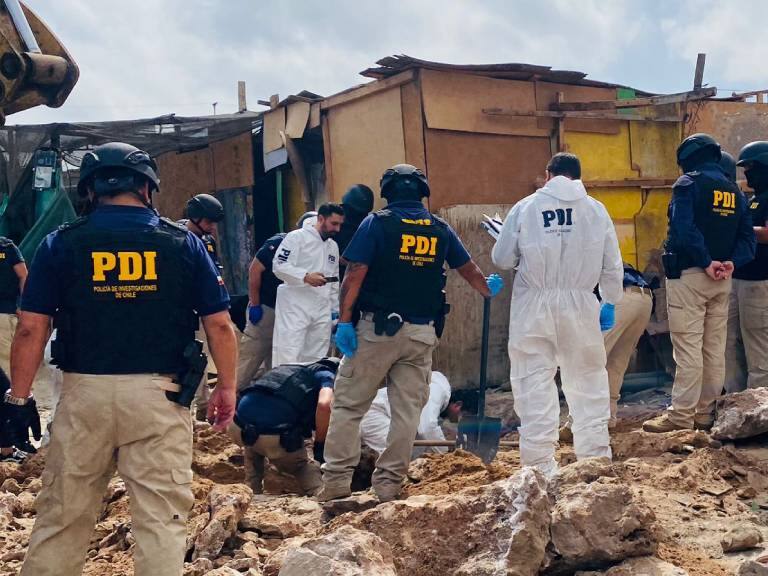 Macabro hallazgo: restos humanos de dos víctimas de homicidio descubiertos en Arica