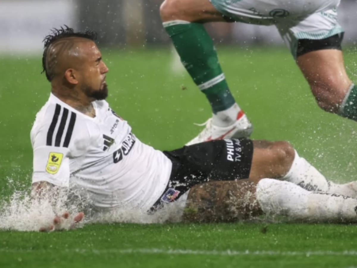 “Parecía que estaba jugando en el barrio”: Vidal y la suspensión por lluvia del duelo de Colo Colo ante Deportes Puerto Montt