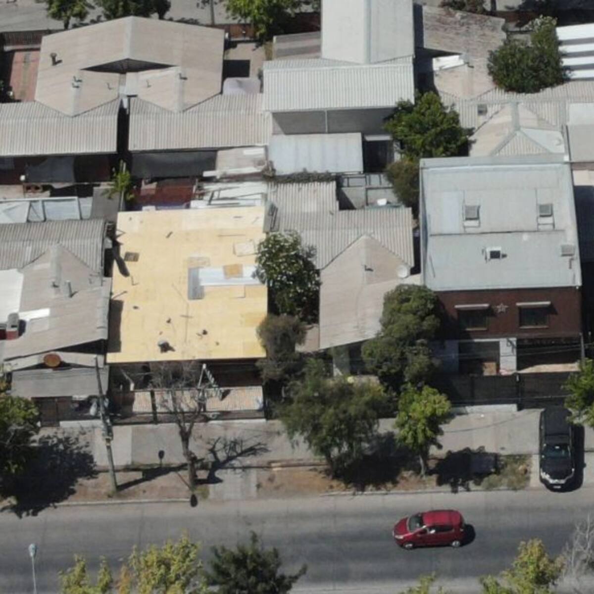 Comienza demolición de segunda «narco casa» en La Florida: residentes opusieron resistencia